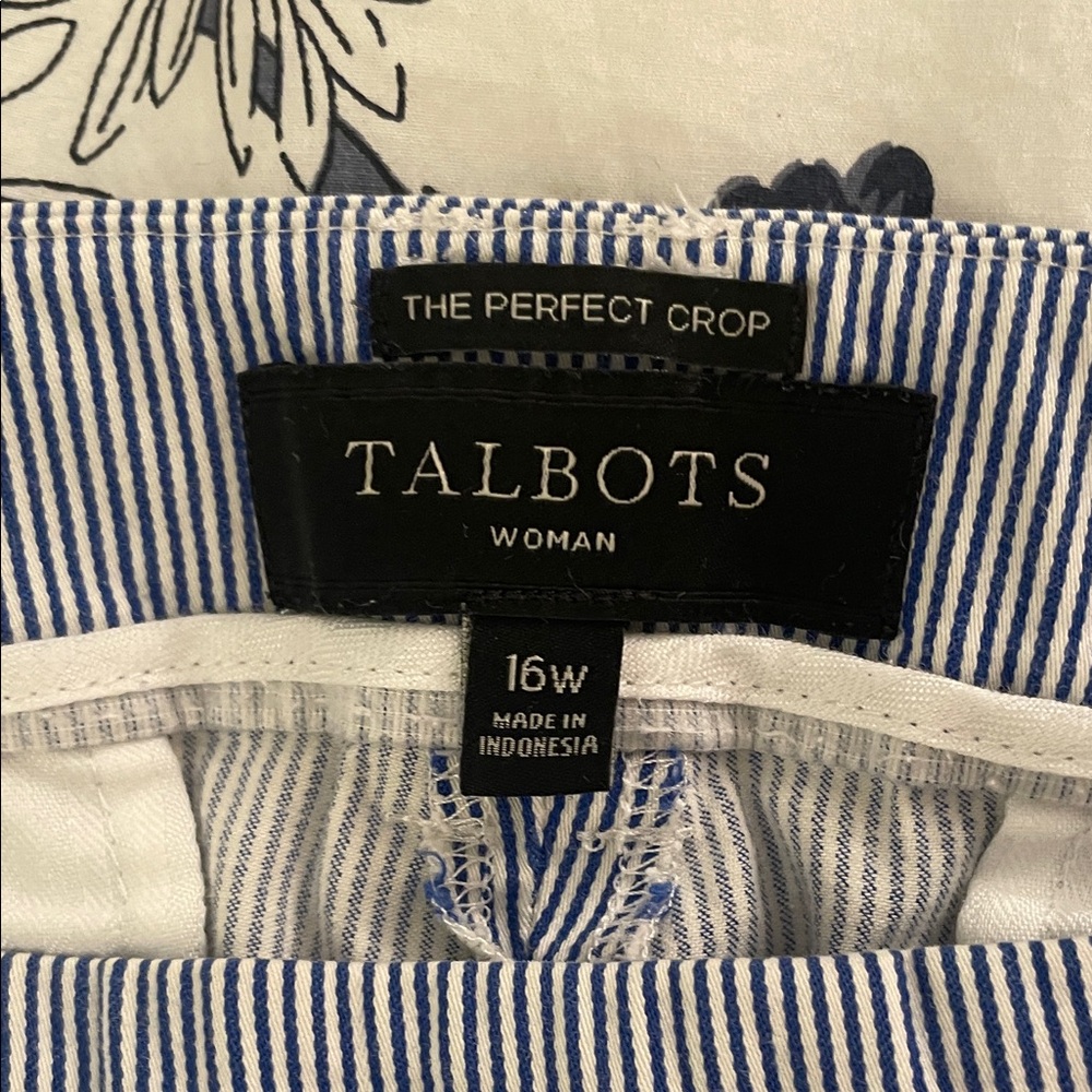 Talbots Women's Blue wand White Striped Perfect Crop Pants